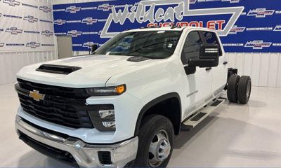2024 Chevrolet Silverado HD Work Truck