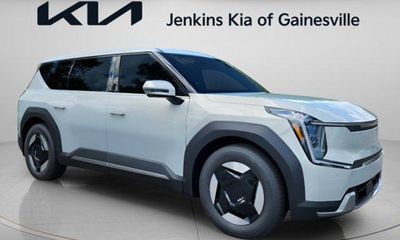 2026 Kia EV9 Light LR