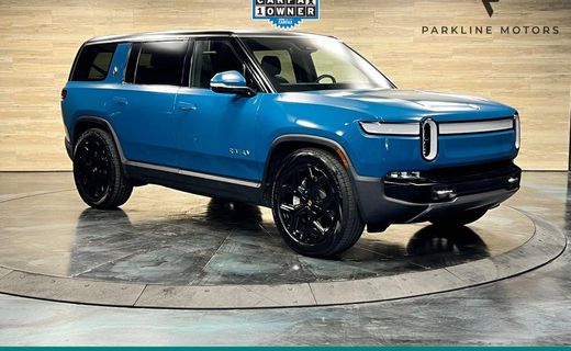2024 Rivian R1S Adventure