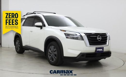 2024 Nissan Pathfinder SV