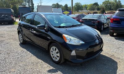 2014 Toyota Prius C TWO