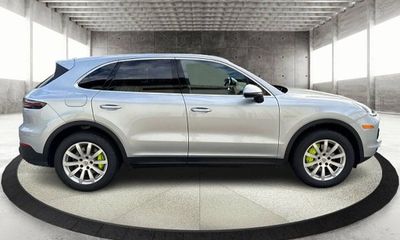 2023 Porsche Cayenne E Hybrid Platinum
