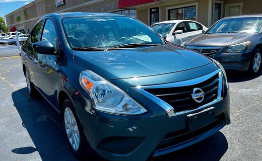 2015 Nissan Versa SV