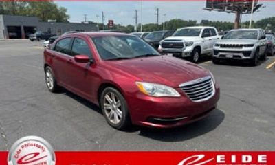 2013 Chrysler 200 LX