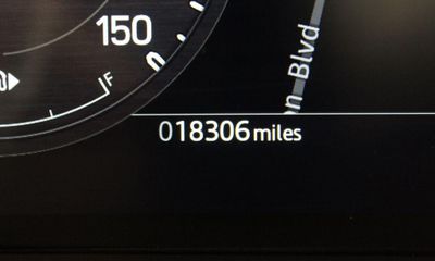 2025 Land Rover Defender 110 S