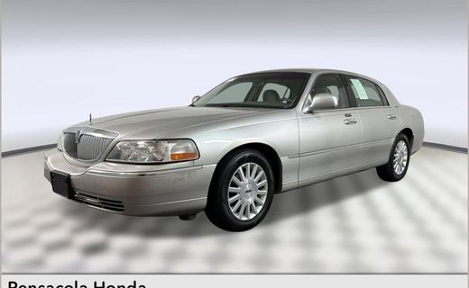 2003 Lincoln Town CAR Executive