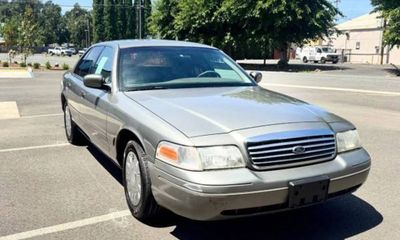 2000 Ford Crown Victoria Police Interceptor