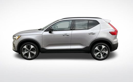 2026 Volvo XC40 Plus Dark