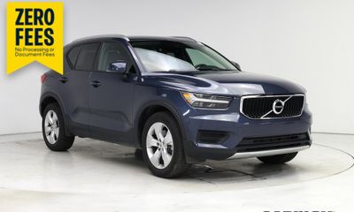 2022 Volvo XC40 Momentum Excl S60