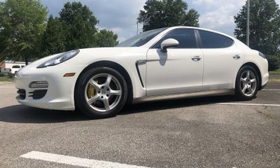 2012 Porsche Panamera