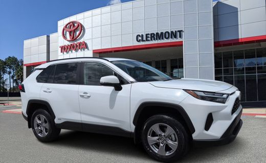 2025 Toyota RAV4 XLE