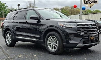 2025 Ford Explorer Active