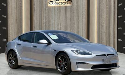2025 Tesla Model S Plaid