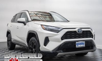 2022 Toyota RAV4 SE