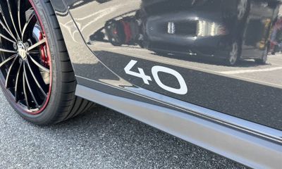 2023 Volkswagen Golf GTI 40TH Anniversary Edition