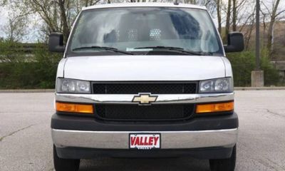 2024 Chevrolet Express 2500