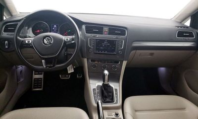 2017 Volkswagen Golf Alltrack S SE