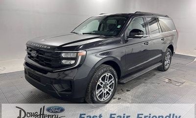 2026 Ford Expedition MAX Active