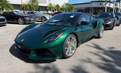2026 Lotus Emira Turbo SE