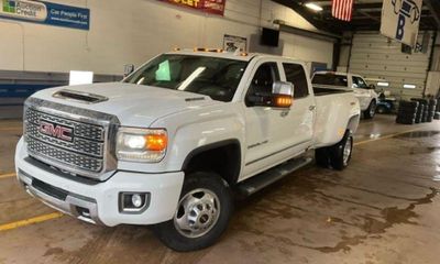2019 GMC Sierra HD Denali