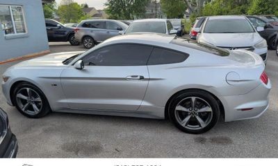 2015 Ford Mustang V6 Coupe