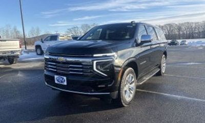 2026 Chevrolet Suburban LT