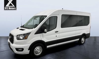 2025 Ford Transit Medium Roof