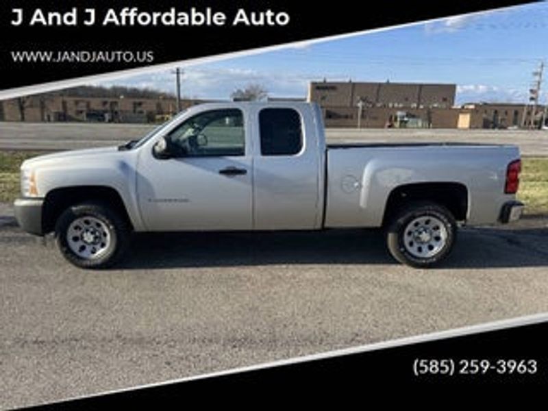 2010 Chevrolet Silverado — a typically priced live listing