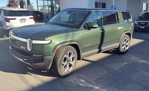 2024 Rivian R1S Adventure
