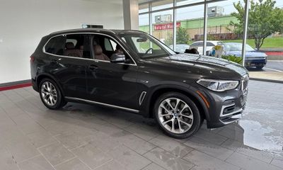 2023 BMW X5 xDrive45e