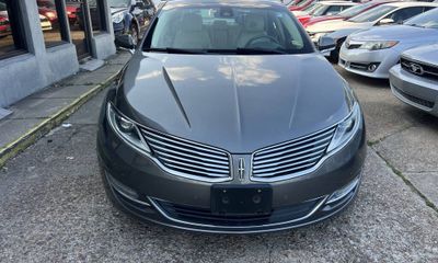 2014 Lincoln MKZ Base