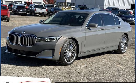 2021 BMW 750i