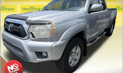 2013 Toyota Tacoma Delux