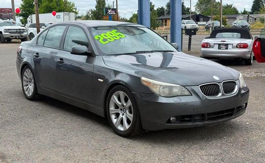 2004 BMW 545I