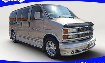 2002 Chevrolet Express Base