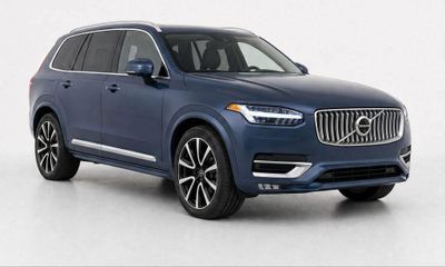 2024 Volvo XC90 Plus Bright
