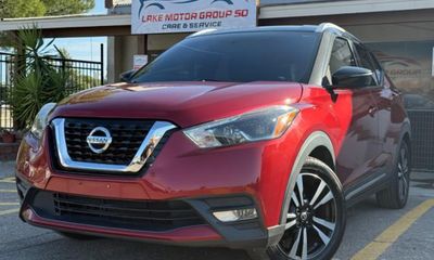 2019 Nissan Kicks S