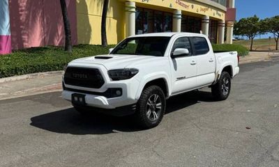 2017 Toyota Tacoma SR5 TRD OFF