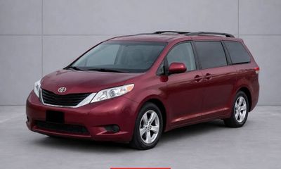 2013 Toyota Sienna LE