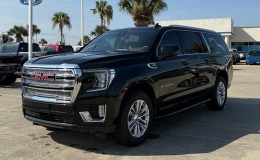 2023 GMC Yukon XL SLE