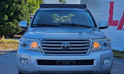 2014 Toyota Land Cruiser VX
