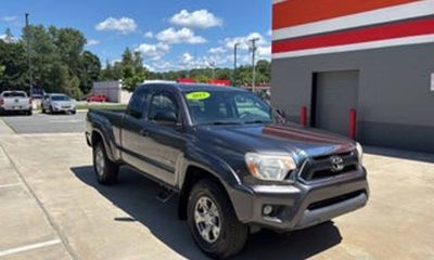 2012 Toyota Tacoma Base