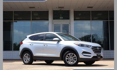 2018 Hyundai Tucson SE Standard