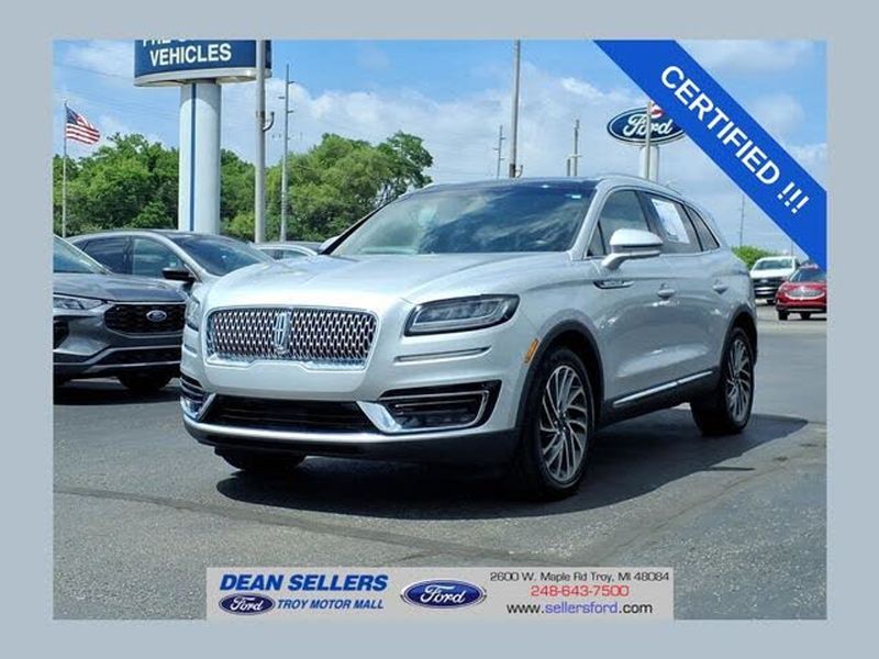 2019 Lincoln Nautilus — a typically priced live listing