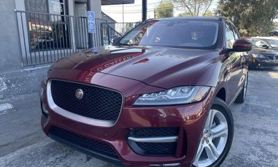 2017 Jaguar F-Pace R Sport