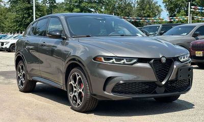2025 Alfa Romeo Tonale Base Intensa Sprint