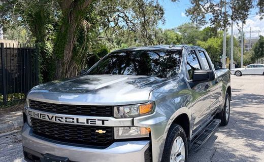 2022 Chevrolet Silverado Custom
