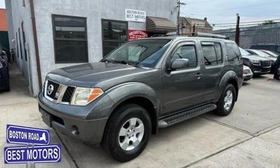 2005 Nissan Pathfinder XE