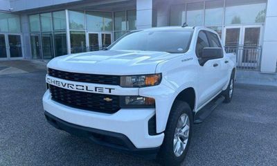 2020 Chevrolet Silverado Custom