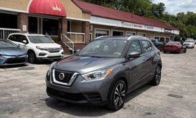 2020 Nissan Kicks SV